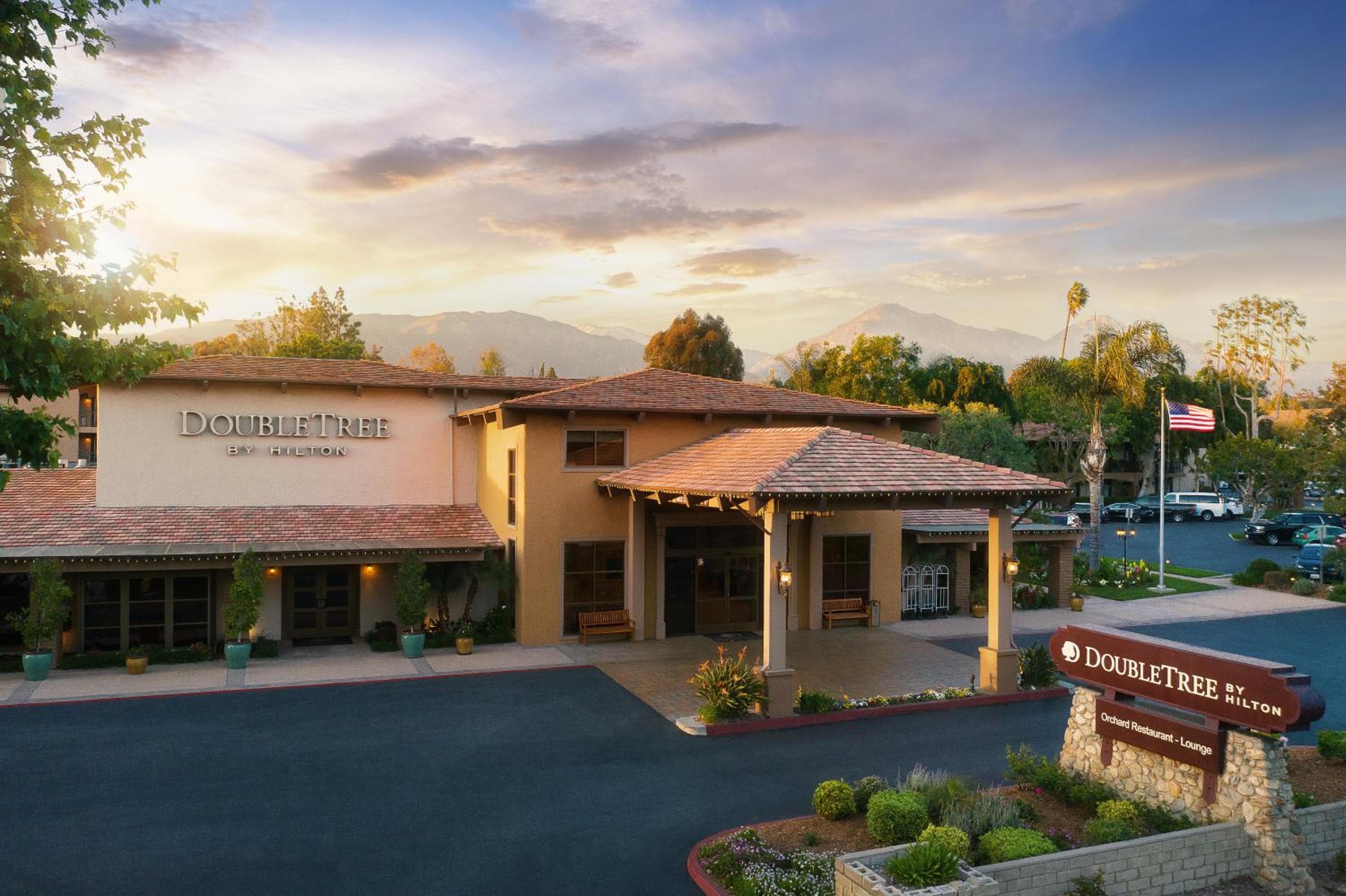 DoubleTree by Hilton Claremont, wedding venue in Claremont, United States