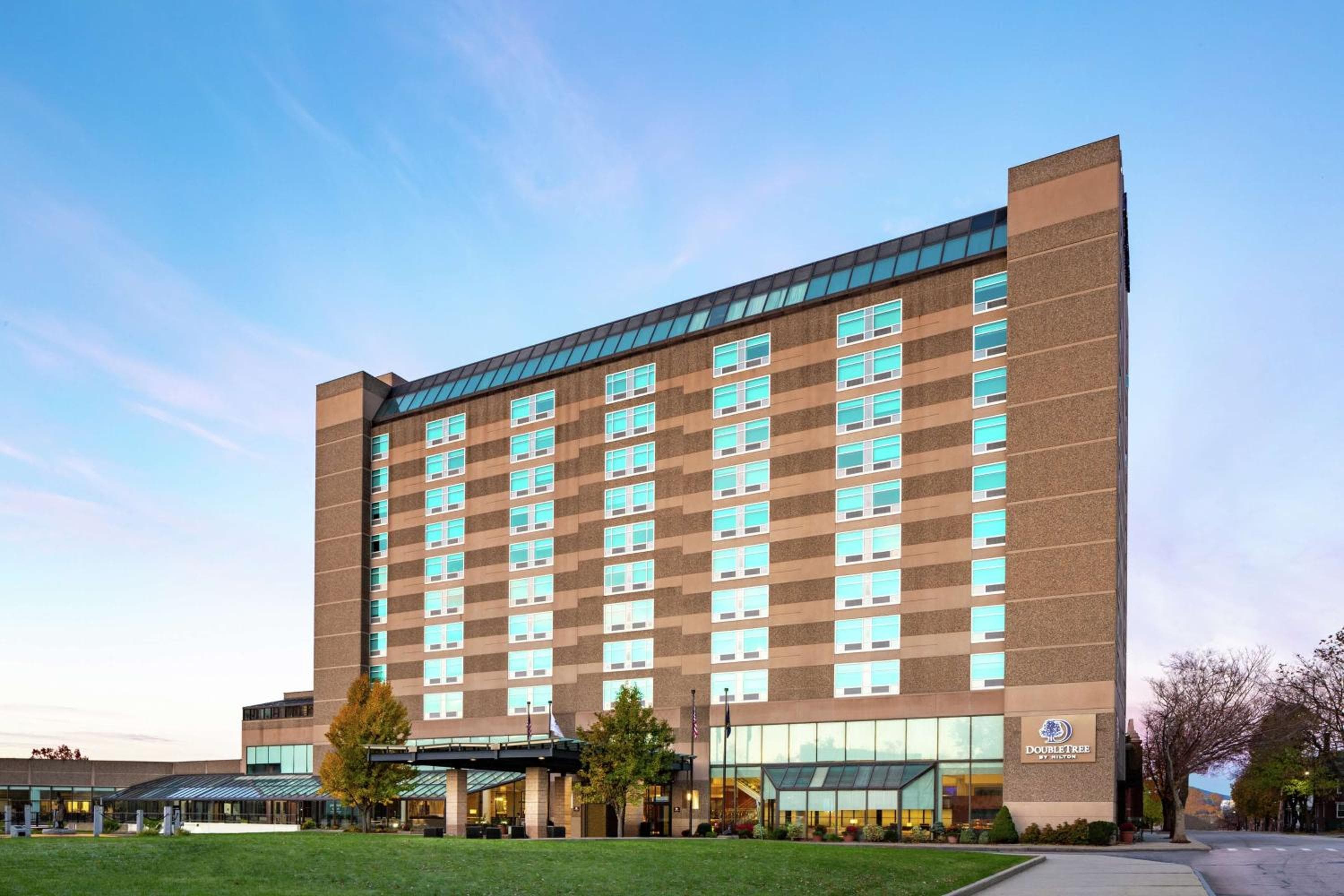 DoubleTree by Hilton Manchester Downtown, wedding venue in Manchester, United States