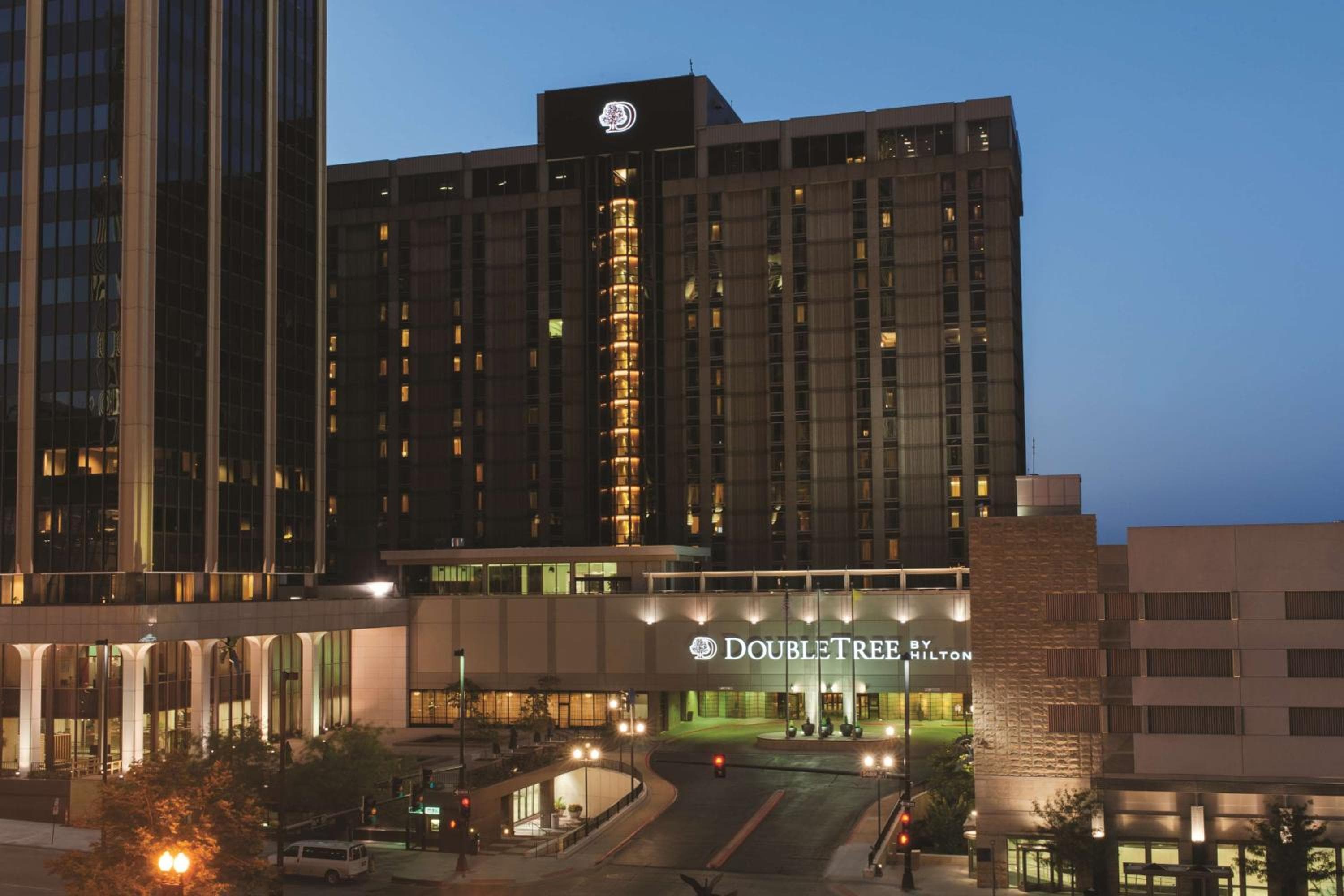 DoubleTree by Hilton Omaha Downtown, wedding venue in Omaha, United States