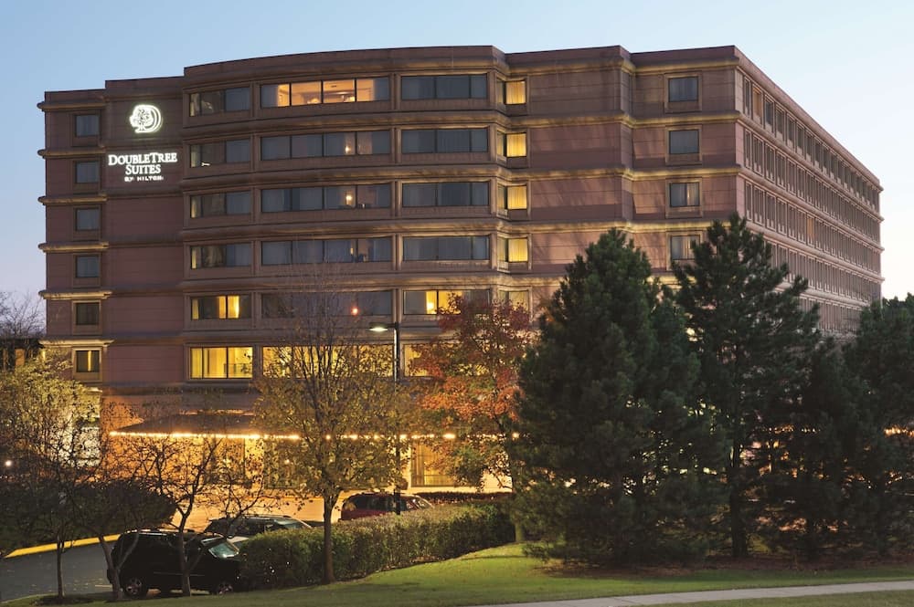 DoubleTree Suites by Hilton Htl & Conf Cntr Downers Grove, wedding venue in Downers Grove, United States