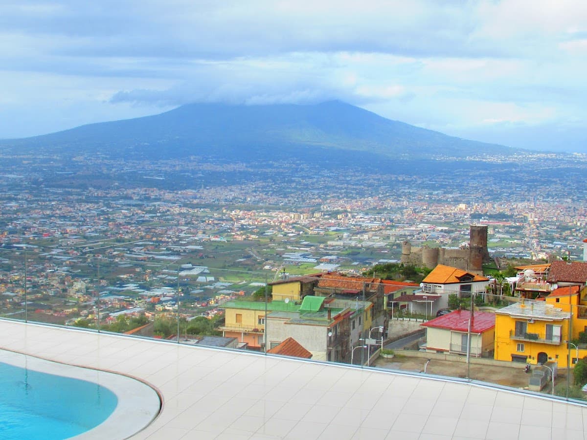 Elizabeth Luxury Events: destination wedding venue in 80050 Lettere NA, Italy
