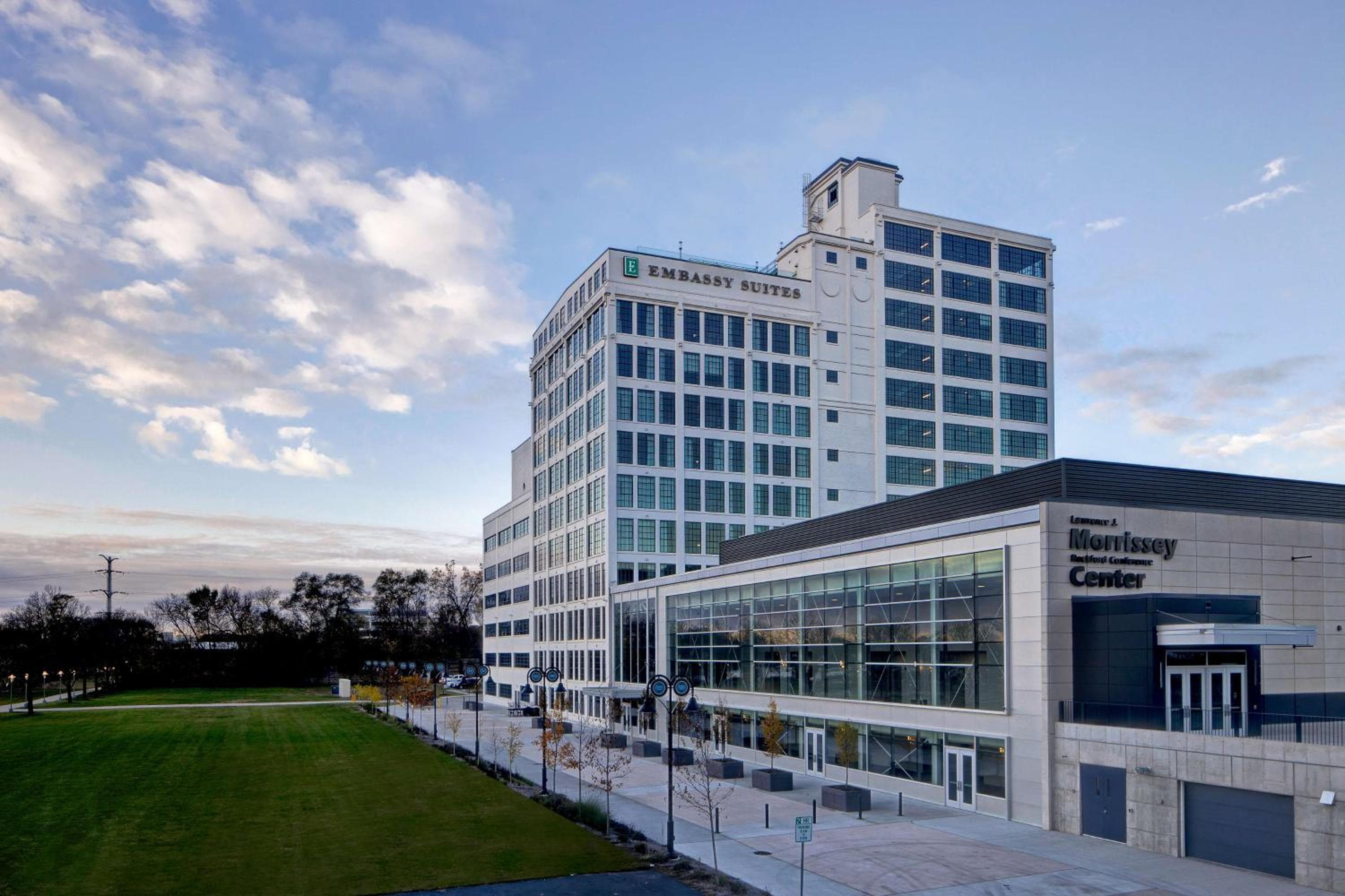 Embassy Suites By Hilton Rockford Riverfront, wedding venue in Rockford, United States