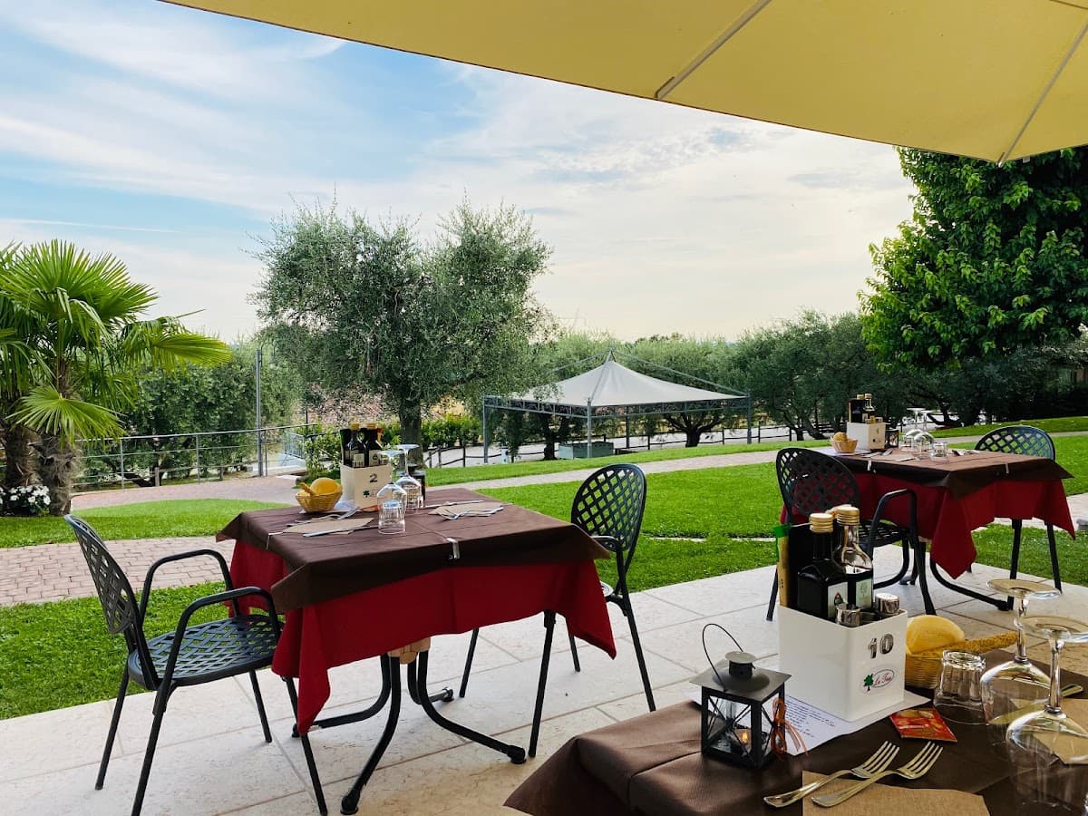 Farmhouse Le Tese: destination wedding venue in 37017 Lazise VR, Italy