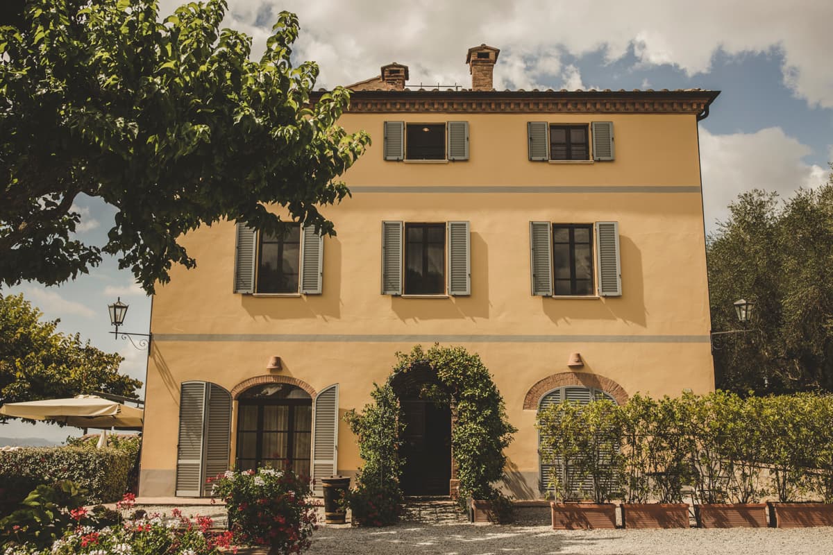 Farmhouse Terre Di Nano: wedding venue in 53026 Monticchiello SI, Italy