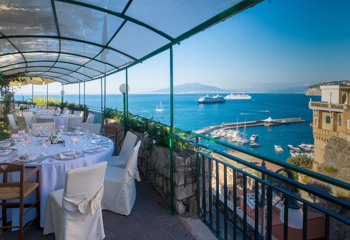 Foreigner's Club: destination wedding venue in 80067 Sorrento NA, Italy