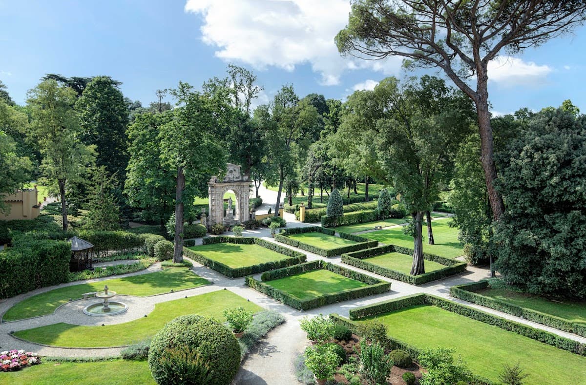 Four Seasons Hotel Firenze: destination wedding venue in 50121 Firenze FI, Italy