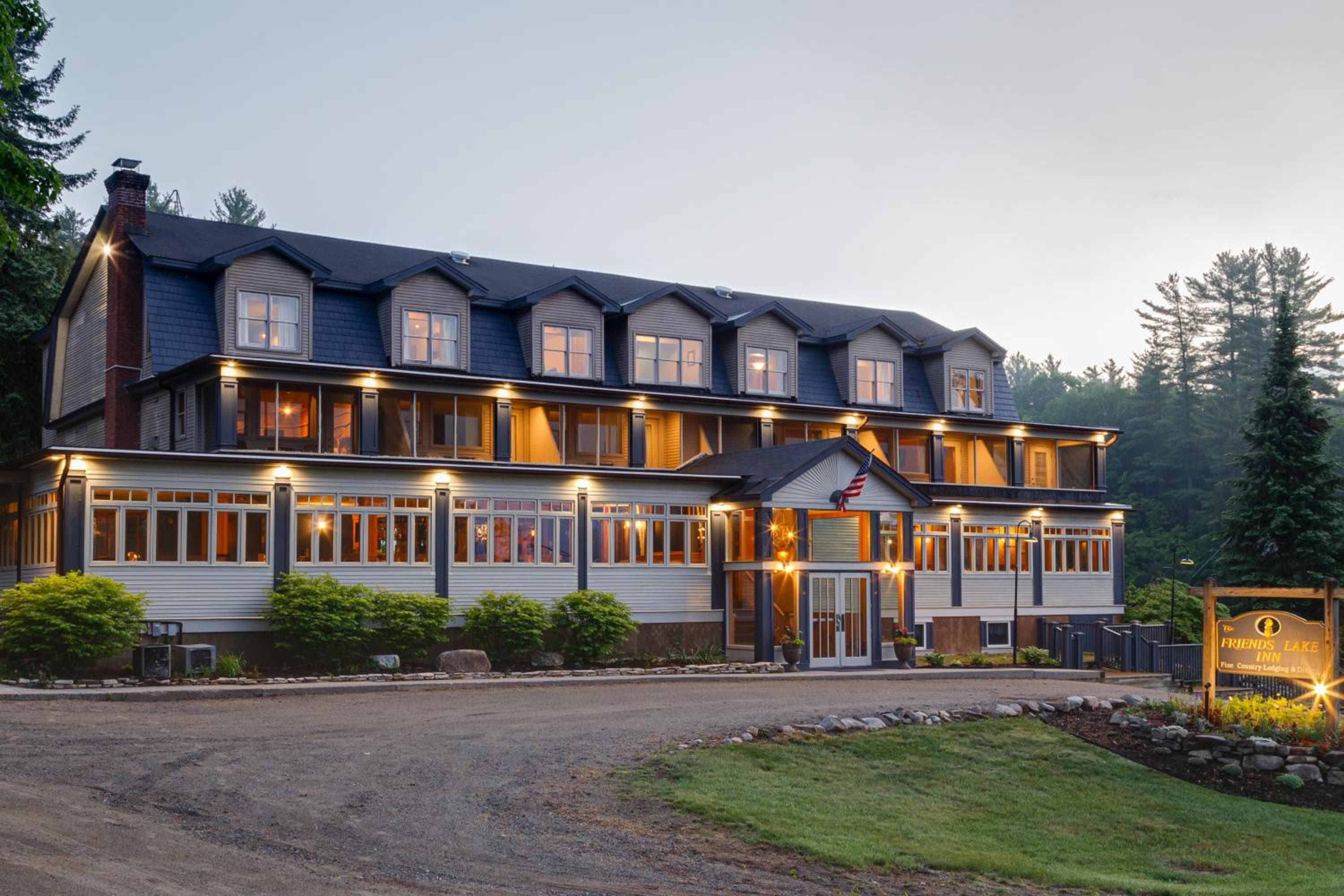 Friends Lake Inn, wedding venue in Chestertown, United States