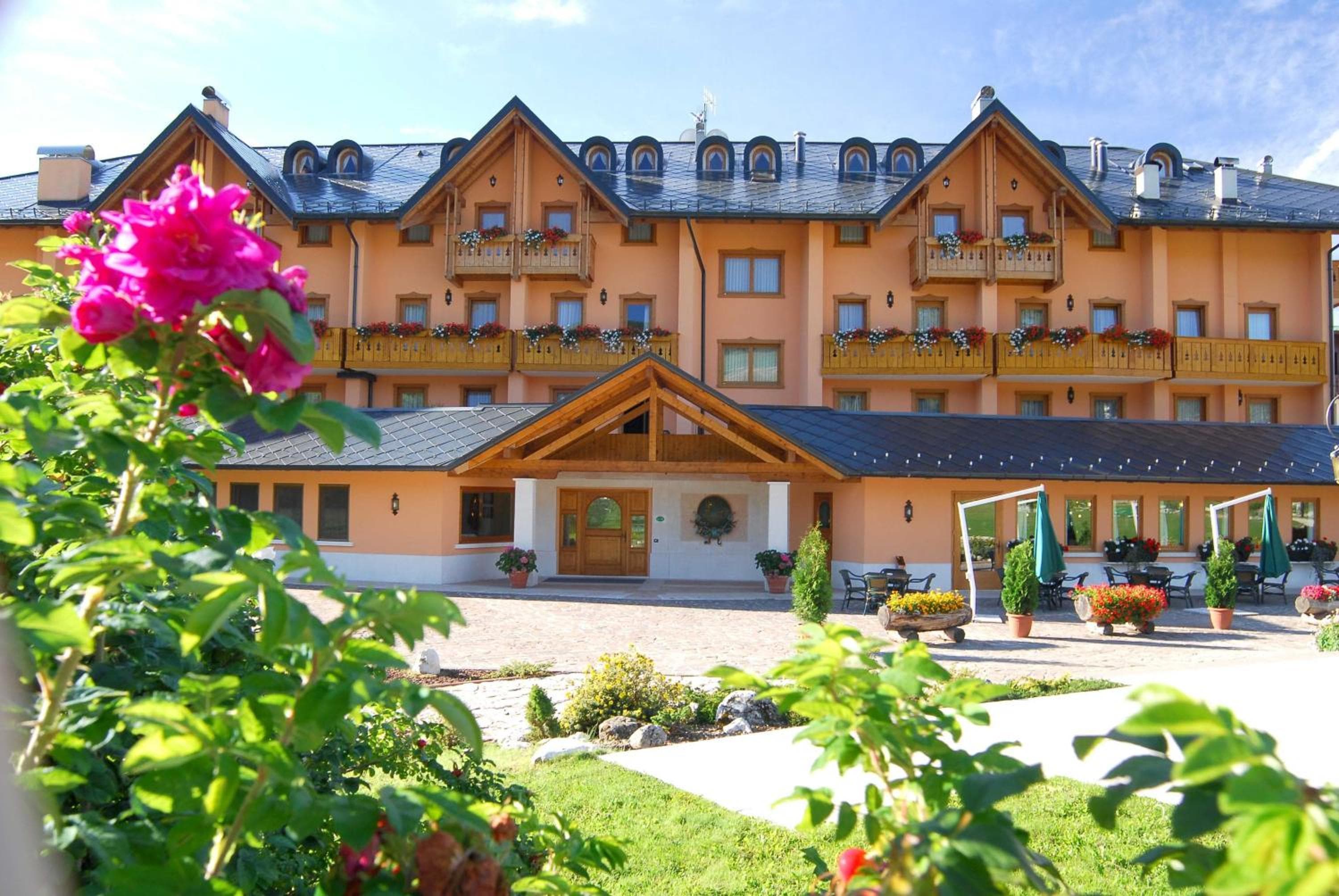 Gaarten Hotel Benessere Spa by Kleos Group Collection, wedding venue in Gallio, Italy