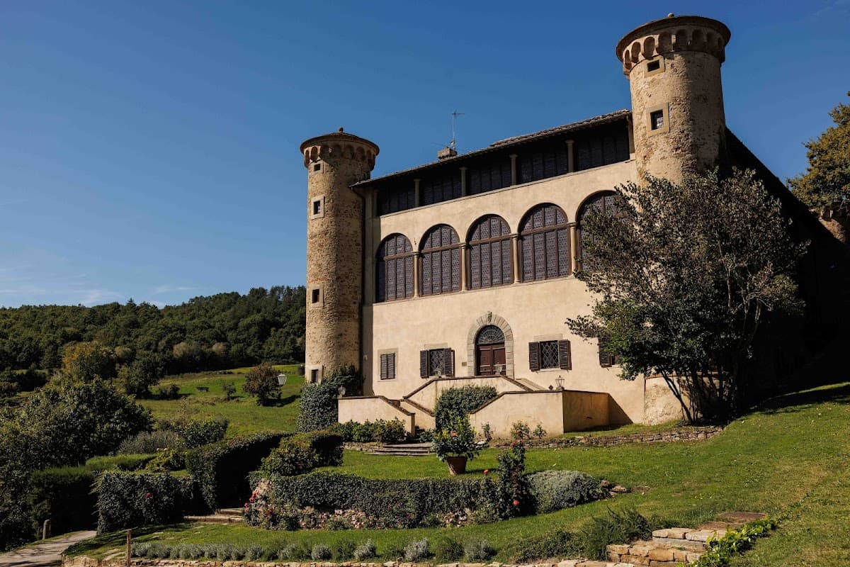 Galbino Castle: destination wedding venue in Anghiari, Italy