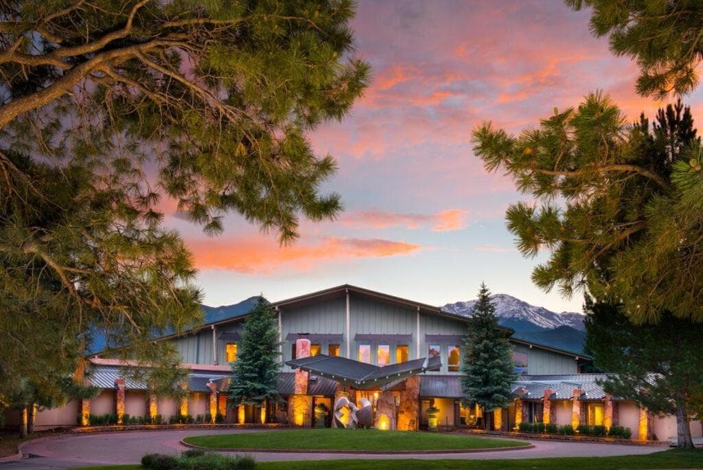 Garden of the Gods Resort & Club, wedding venue in Colorado Springs, United States