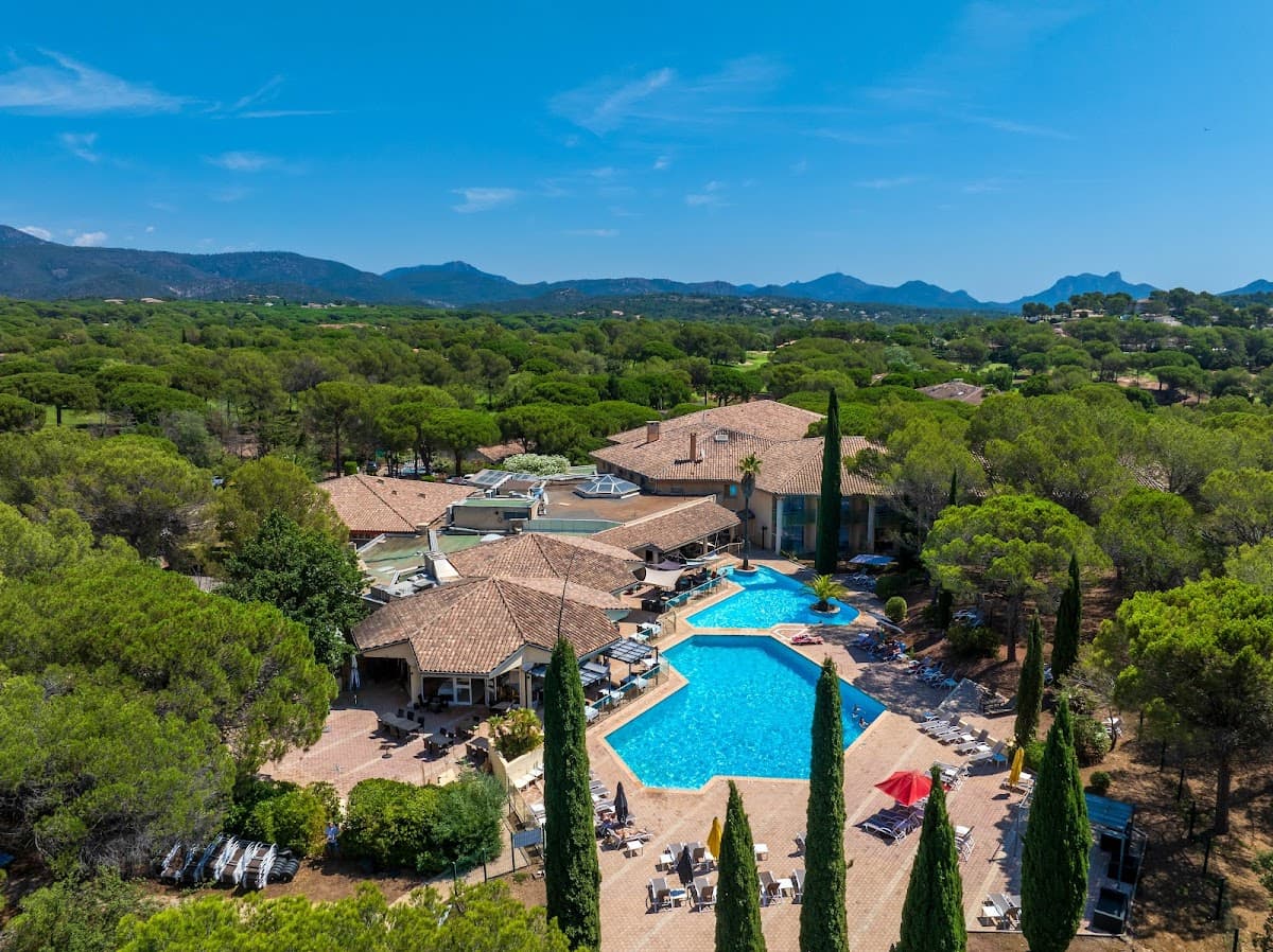Garrigae Domaine de l'Esterel - restaurant, piscine & SPA Cinq Mondes: destination wedding venue in 83700 Saint-Raphaël, France