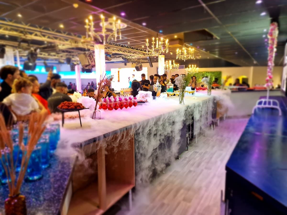 Glassy Events — destination wedding venue in 78310 Coignières, France