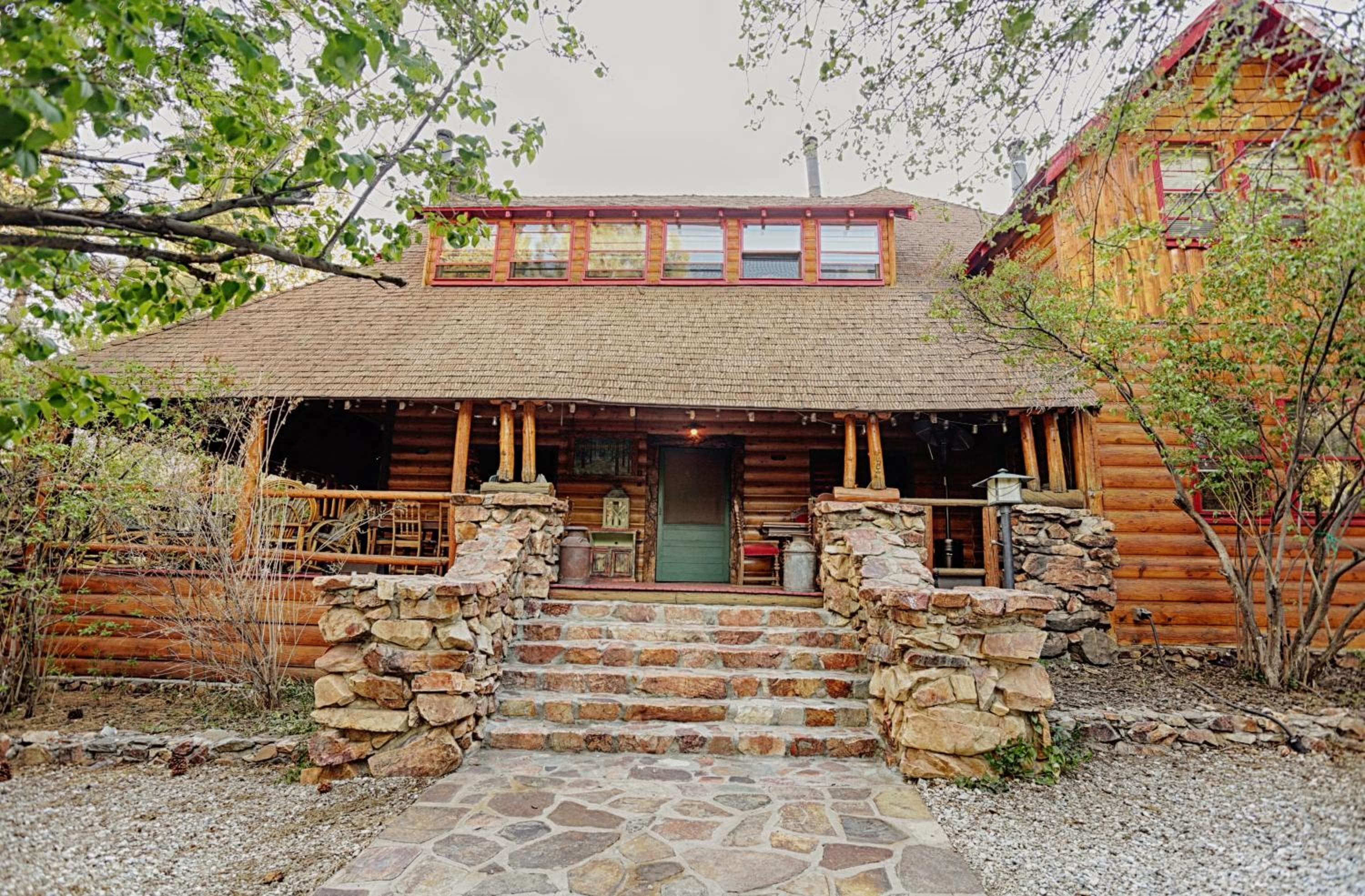 Gold Mountain Manor, wedding venue in Big Bear, United States