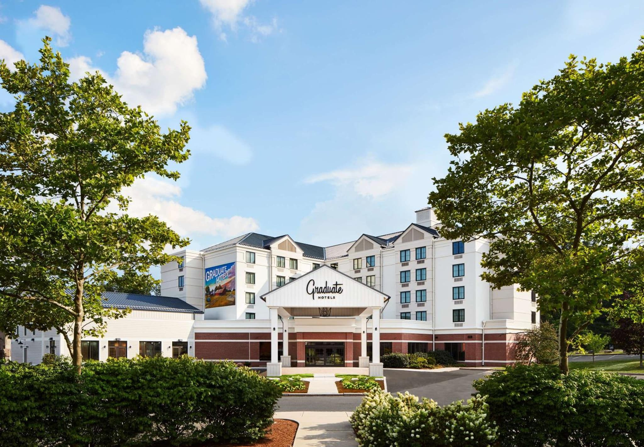 Graduate by Hilton Storrs, wedding venue in Mansfield, United States