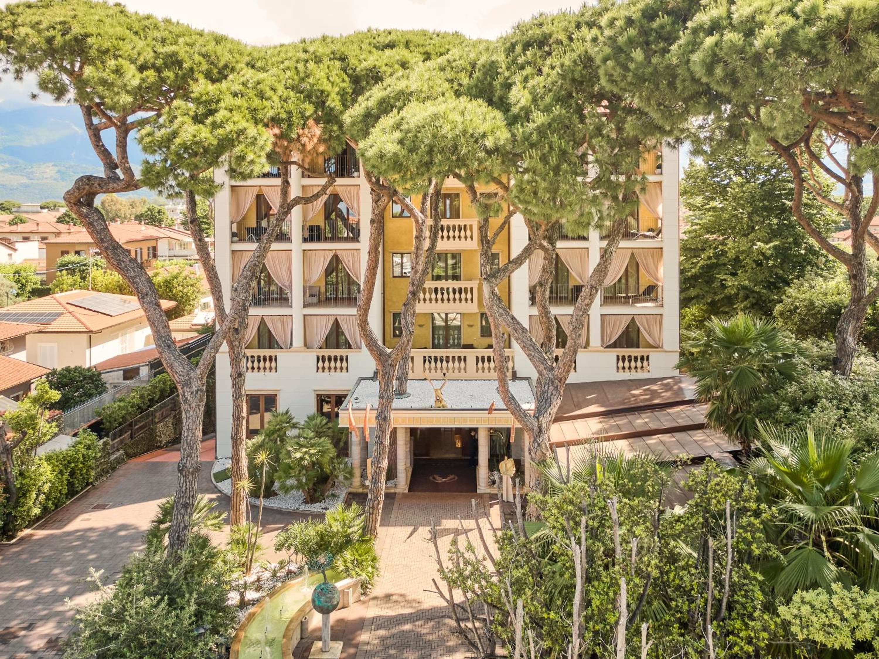 Grand Hotel Imperiale, wedding venue in Forte dei Marmi, Italy