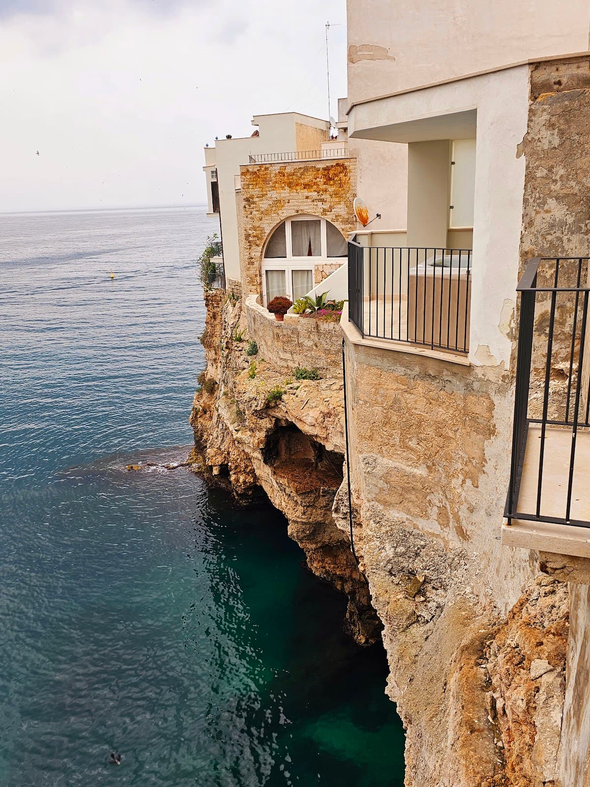 Grotta Palazzese: destination wedding venue in 70044 Polignano a Mare BA, Italy