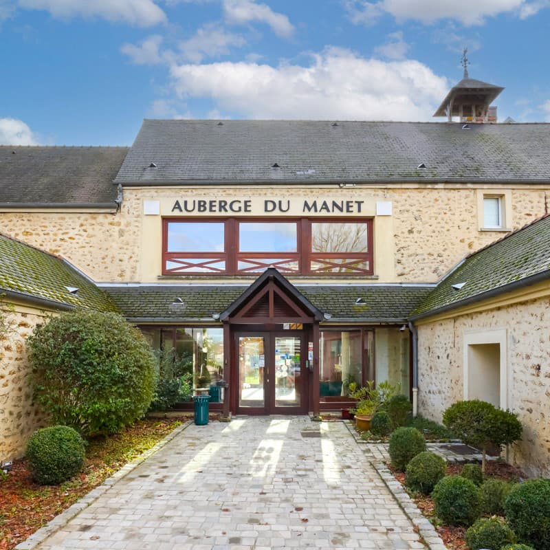 Hôtel Auberge du Manet: destination wedding venue in 78180 Montigny-le-Bretonneux, France