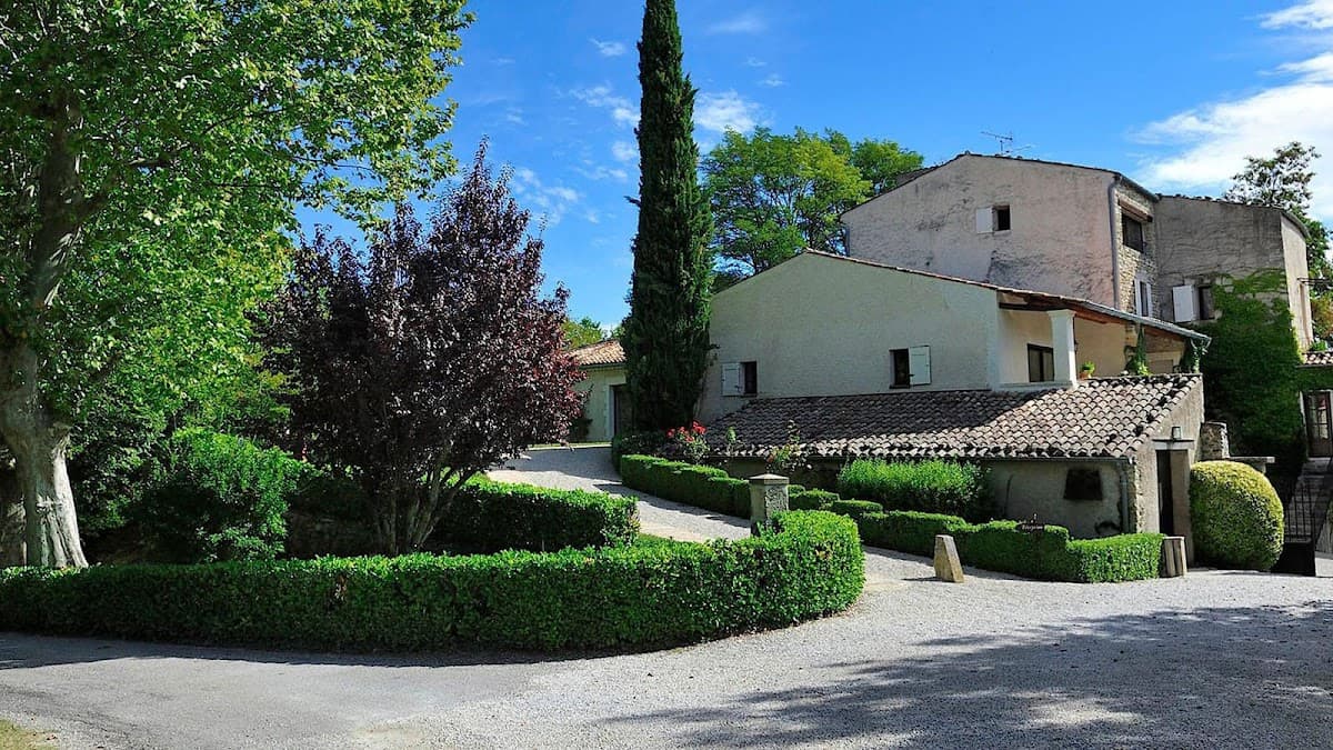 Hôtel Charembeau: destination wedding venue in 04300 Forcalquier, France