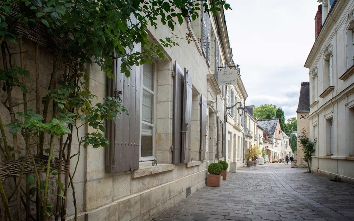 Hôtel de Biencourt: destination wedding venue in 37190 Azay-le-Rideau, France