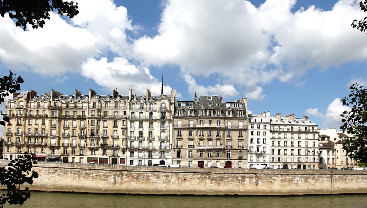 Hôtel L de Lutèce - Notre Dame: destination wedding venue in 75004 Paris, France