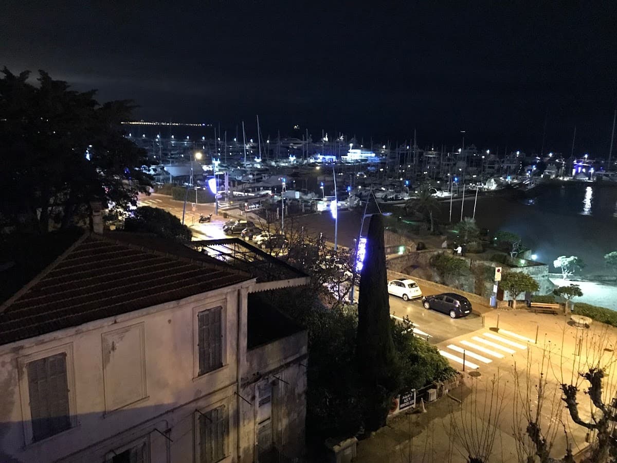 Hôtel La Calanque — destination wedding venue in 06210 Mandelieu-la-Napoule, France