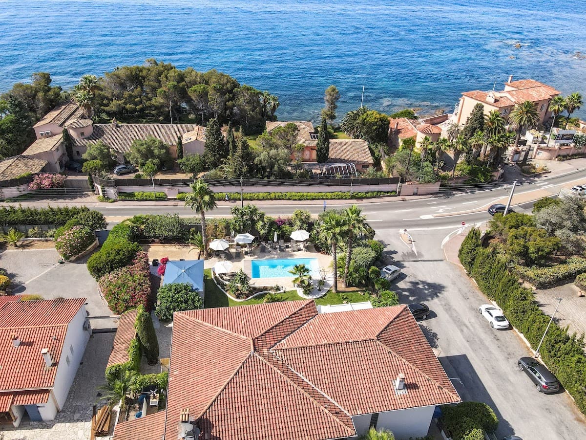 Hôtel la Quiétude: destination wedding venue in 83380 Roquebrune-sur-Argens, France