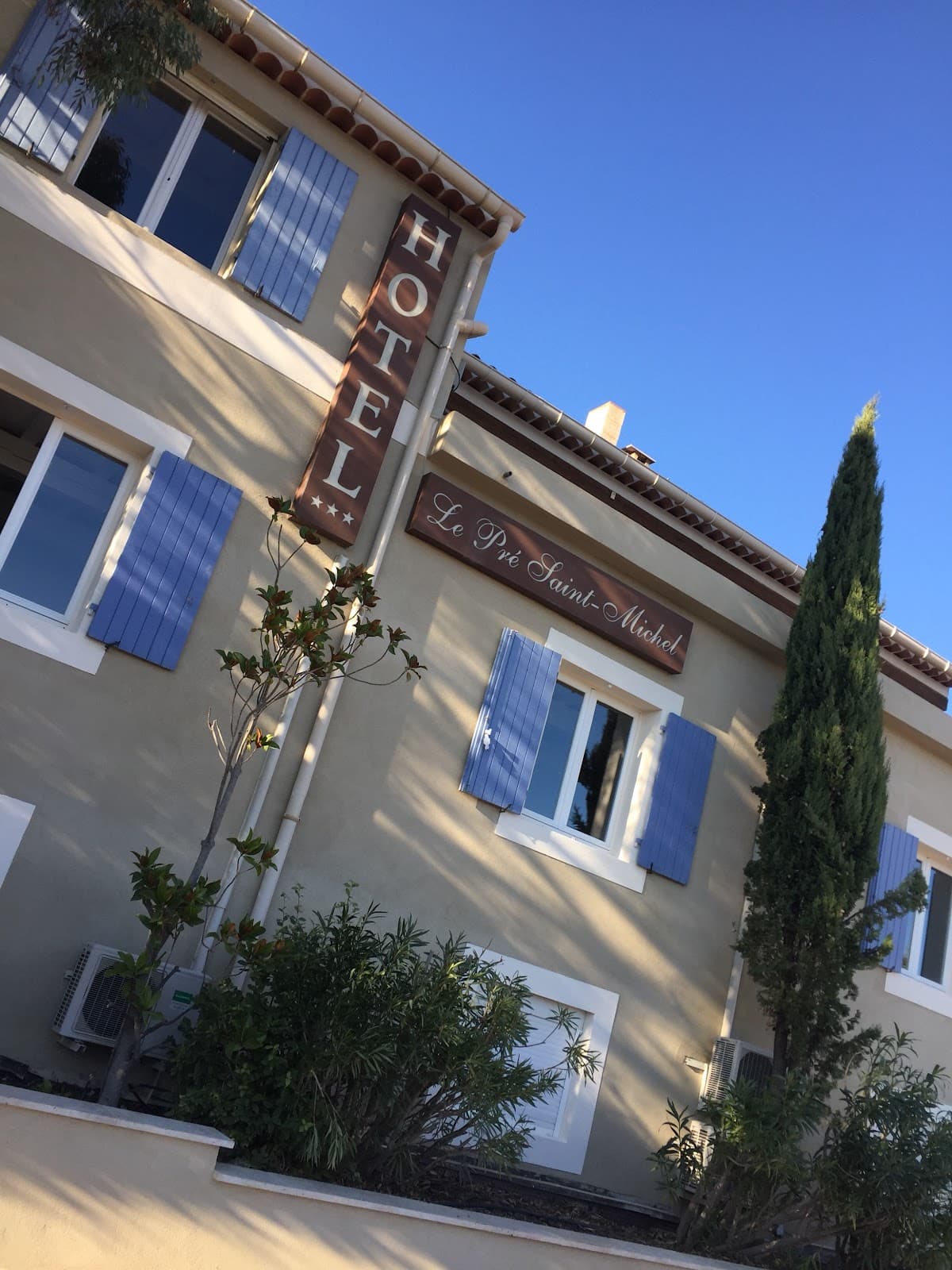 Hôtel Le Pré Saint Michel - Manosque, Luberon — destination wedding venue in 04100 Manosque, France