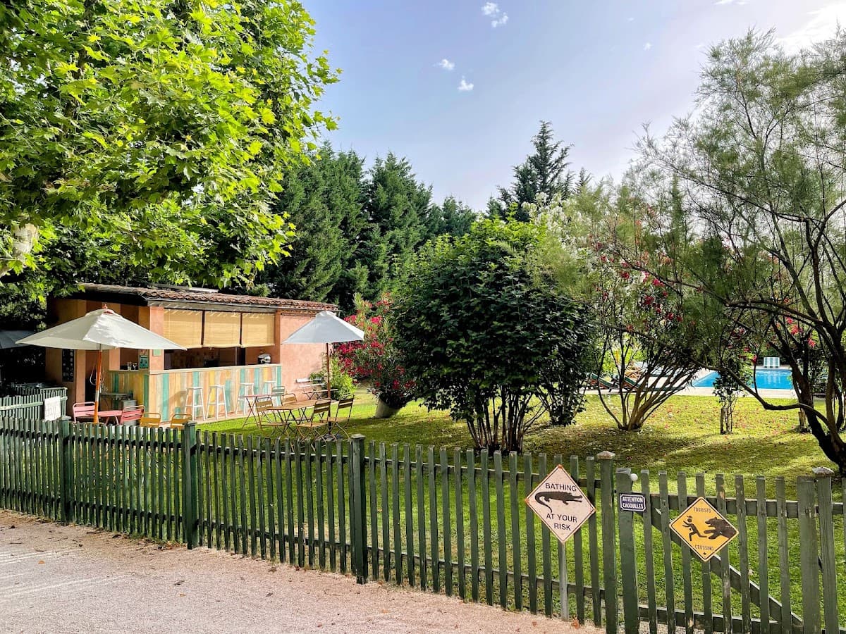 Hôtel Mas des Grès — destination wedding venue in 84800 Lagnes, France