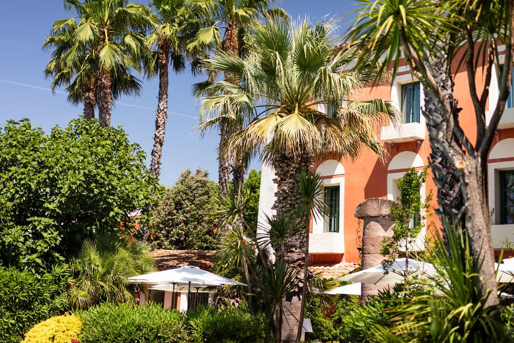 Hôtel Restaurant L'aréna Fréjus: destination wedding venue in 83600 Fréjus, France