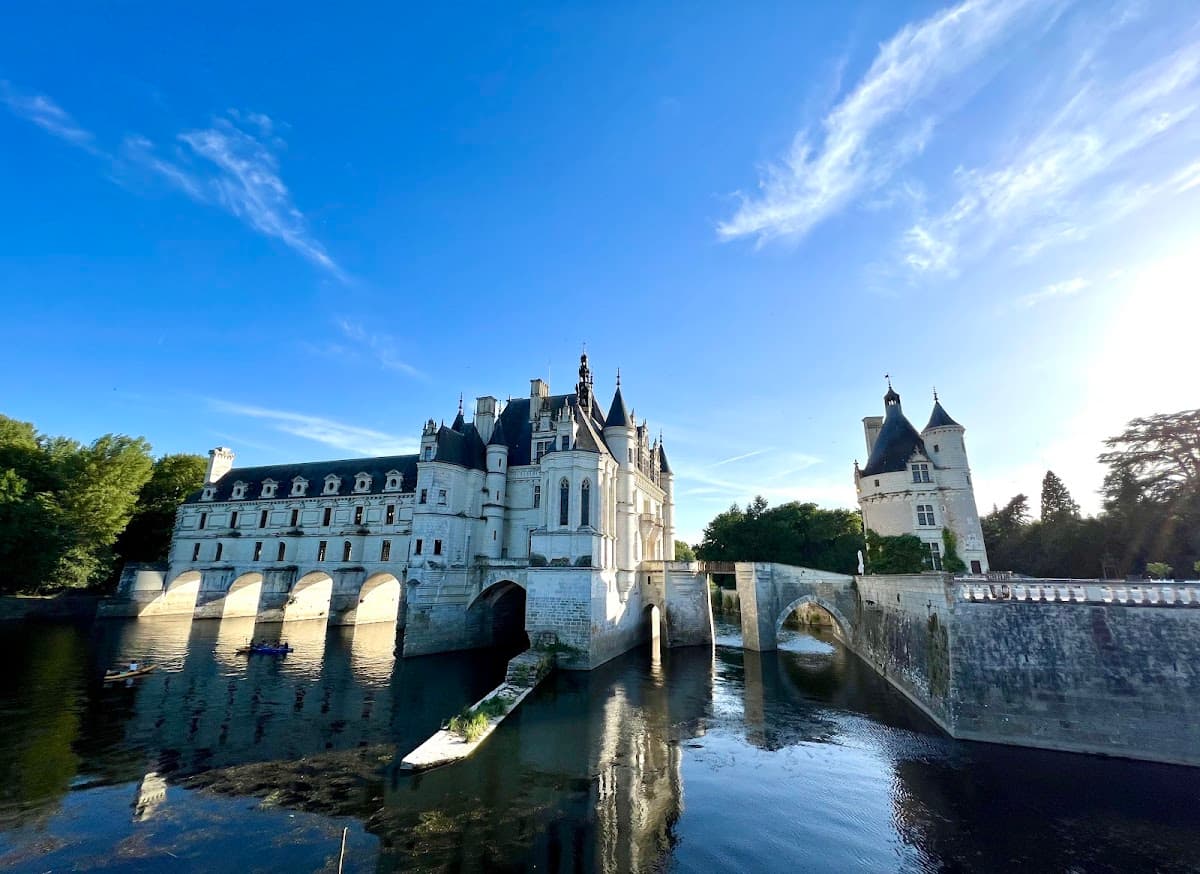 Hôtel Restaurant La Roseraie — destination wedding venue in 37150 Chenonceaux, France