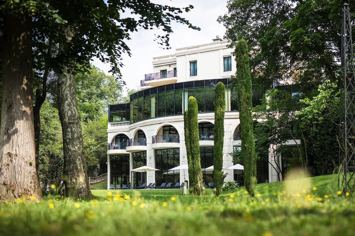 Hôtel & Spa Le Pavillon: destination wedding venue in 69260 Charbonnières-les-Bains, France