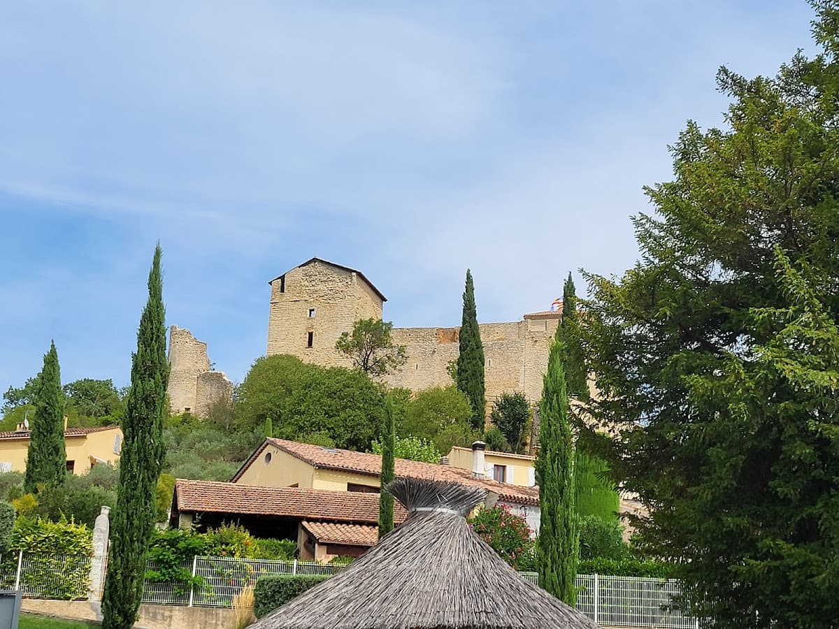 Hôtel Spa Les Alpes: destination wedding venue in 04800 Gréoux-les-Bains, France