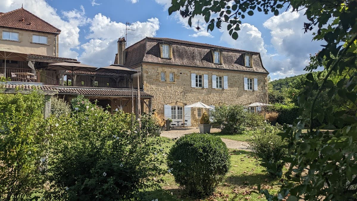 Hôtel & Spa Les Glycines — destination wedding venue in 24620 Les Eyzies, France