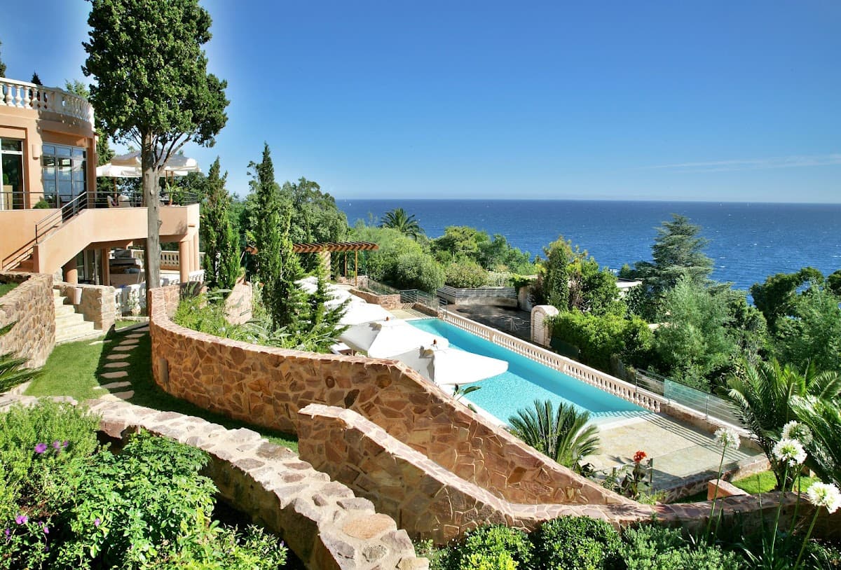 Hôtel Tiara Yaktsa Côte d'Azur: destination wedding venue in 06590 Théoule-sur-Mer, France