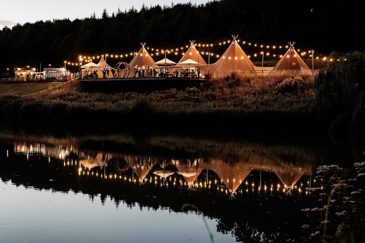 Hadsham Farm Weddings, destination wedding venue in Banbury OX15 6FH, United Kingdom