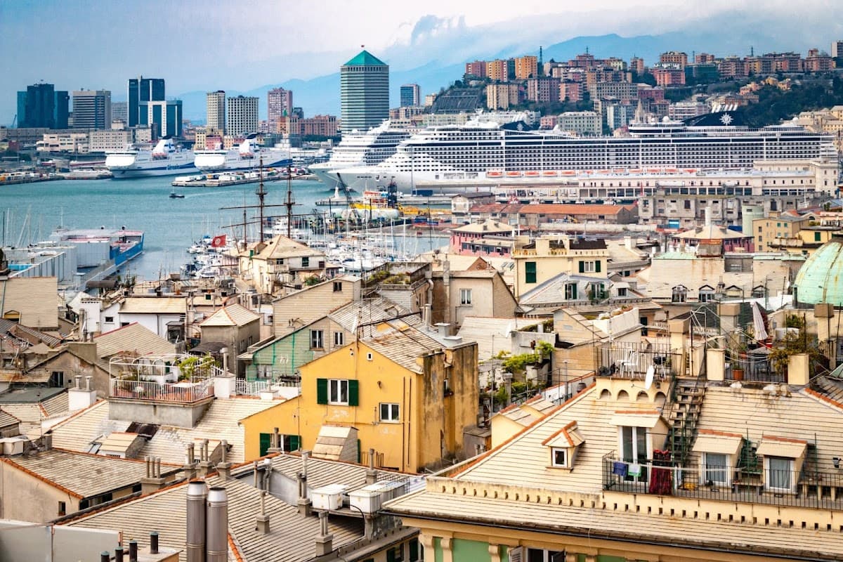 Holiday Inn Genoa City: destination wedding venue in 16126 Genova GE, Italy
