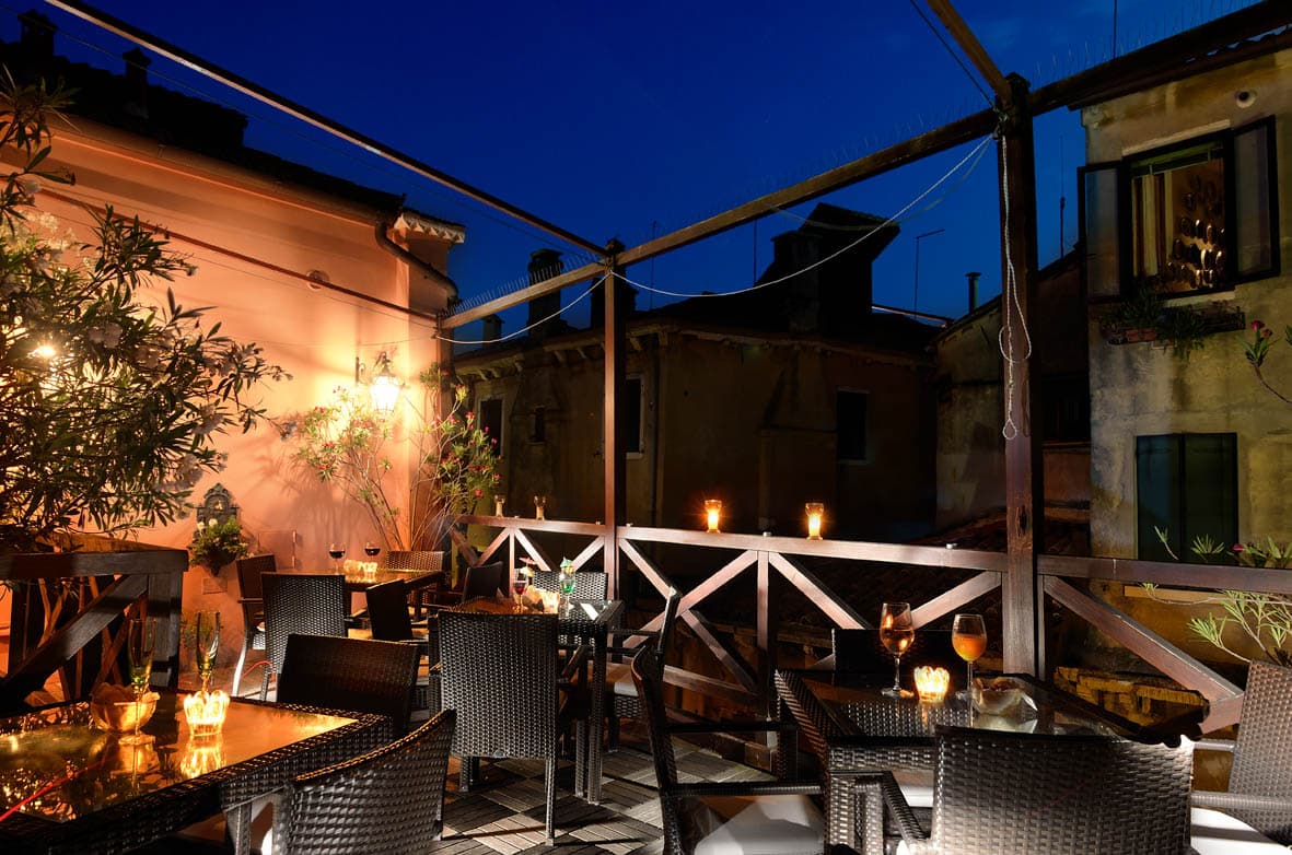 Hotel Ca' dei Conti — destination wedding venue in 30122 Venezia VE, Italy