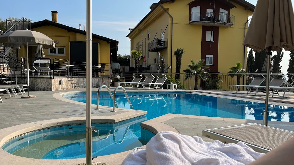 Hotel Galvani: destination wedding venue in 37010 Torri del Benaco VR, Italy