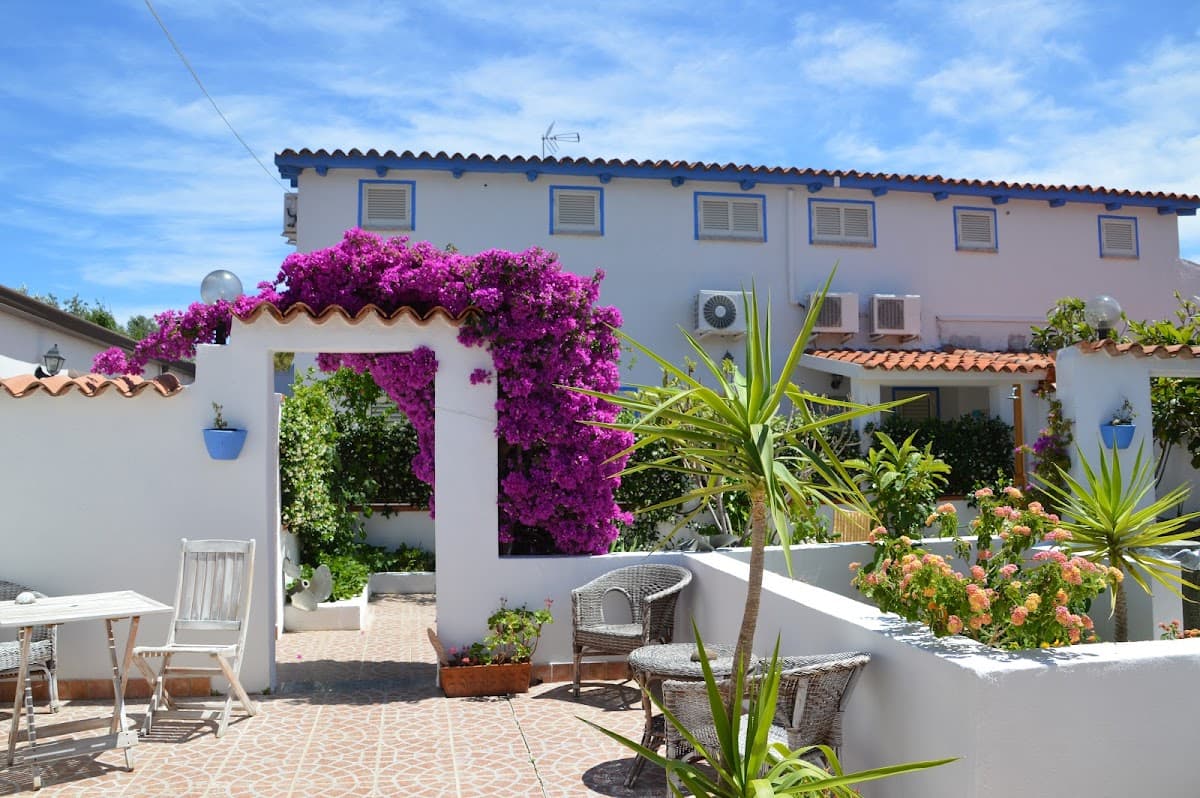 Hotel Il Timone: destination wedding venue in 07026 Golfo di Cugnana OT, Italy