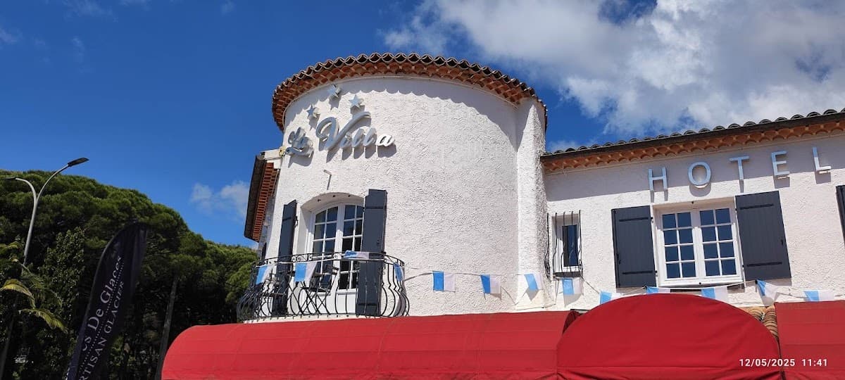 Hotel La Villa — destination wedding venue in 83120 Sainte-Maxime, France