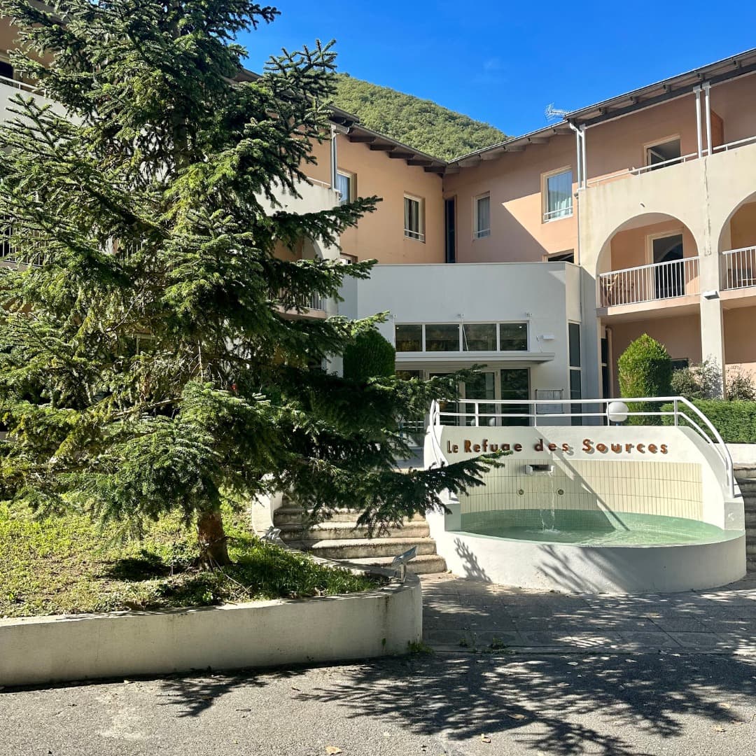 Hotel Le Refuge Des Sources: destination wedding venue in 04000 Digne-les-Bains, France