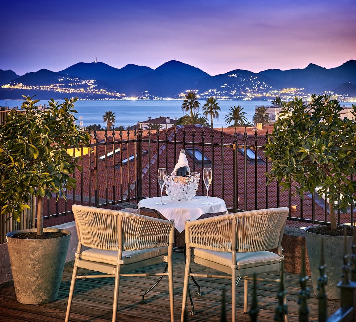 Hotel Le Suquet Cannes: destination wedding venue in 06400 Cannes, France