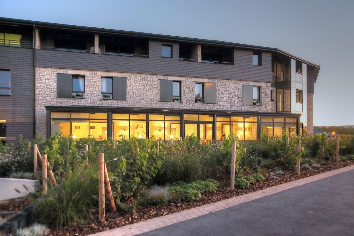 Hotel Les Grains D'argent: destination wedding venue in 51530 Dizy, France