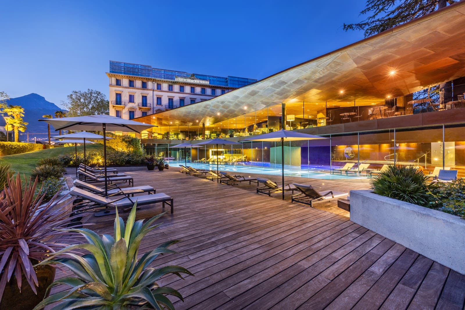 Hotel Lido Palace, wedding venue in Riva del Garda, Italy