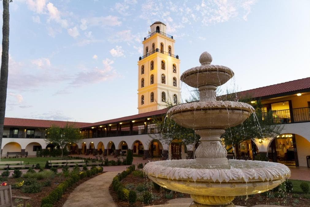 Hotel Mission De Oro, wedding venue in Santa Nella, United States