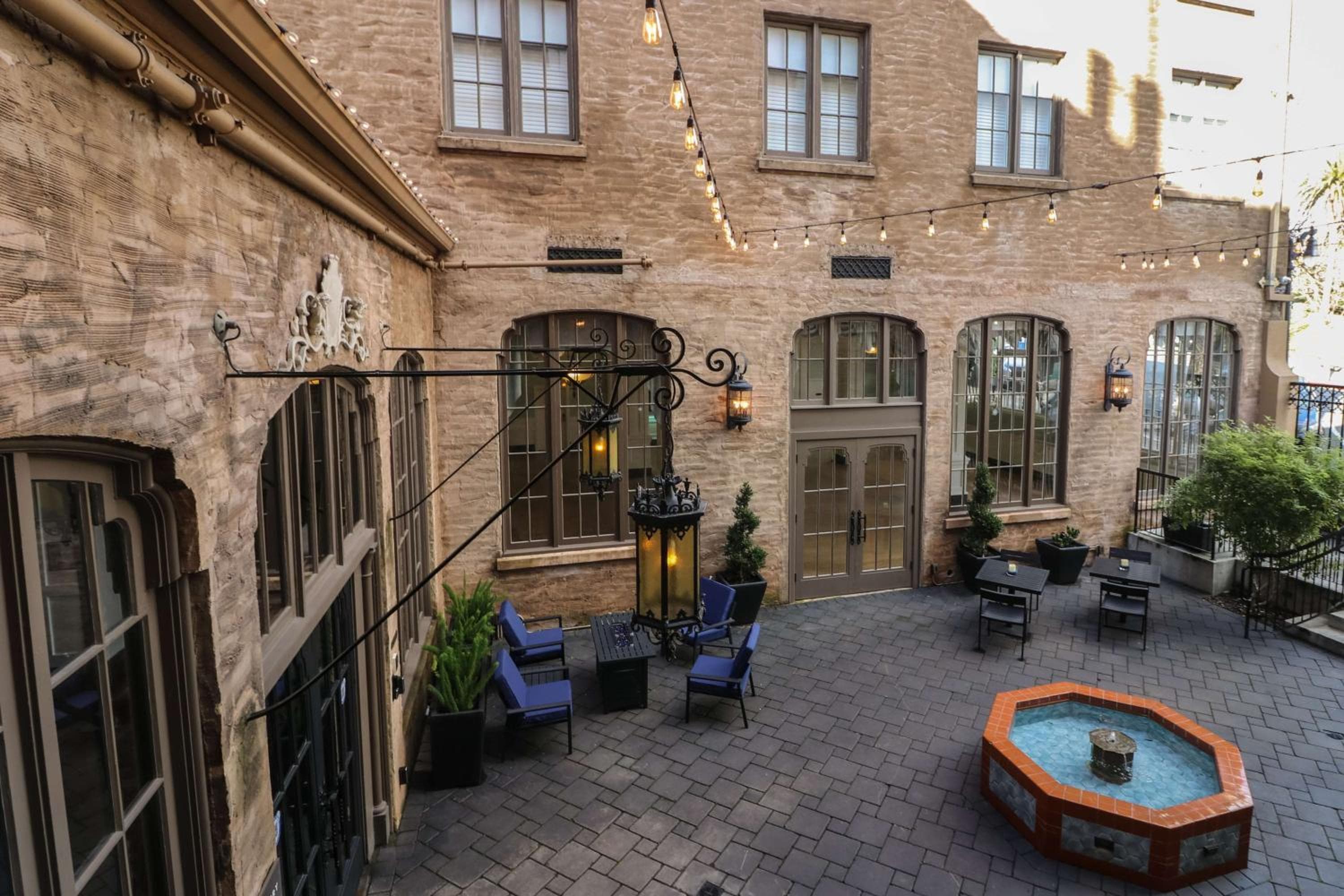 Hotel Petaluma, Tapestry Collection by Hilton, wedding venue in Petaluma, United States