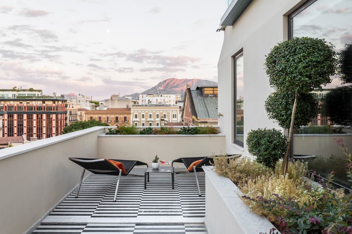 Hotel Plaza Opéra — destination wedding venue in 90139 Palermo PA, Italy