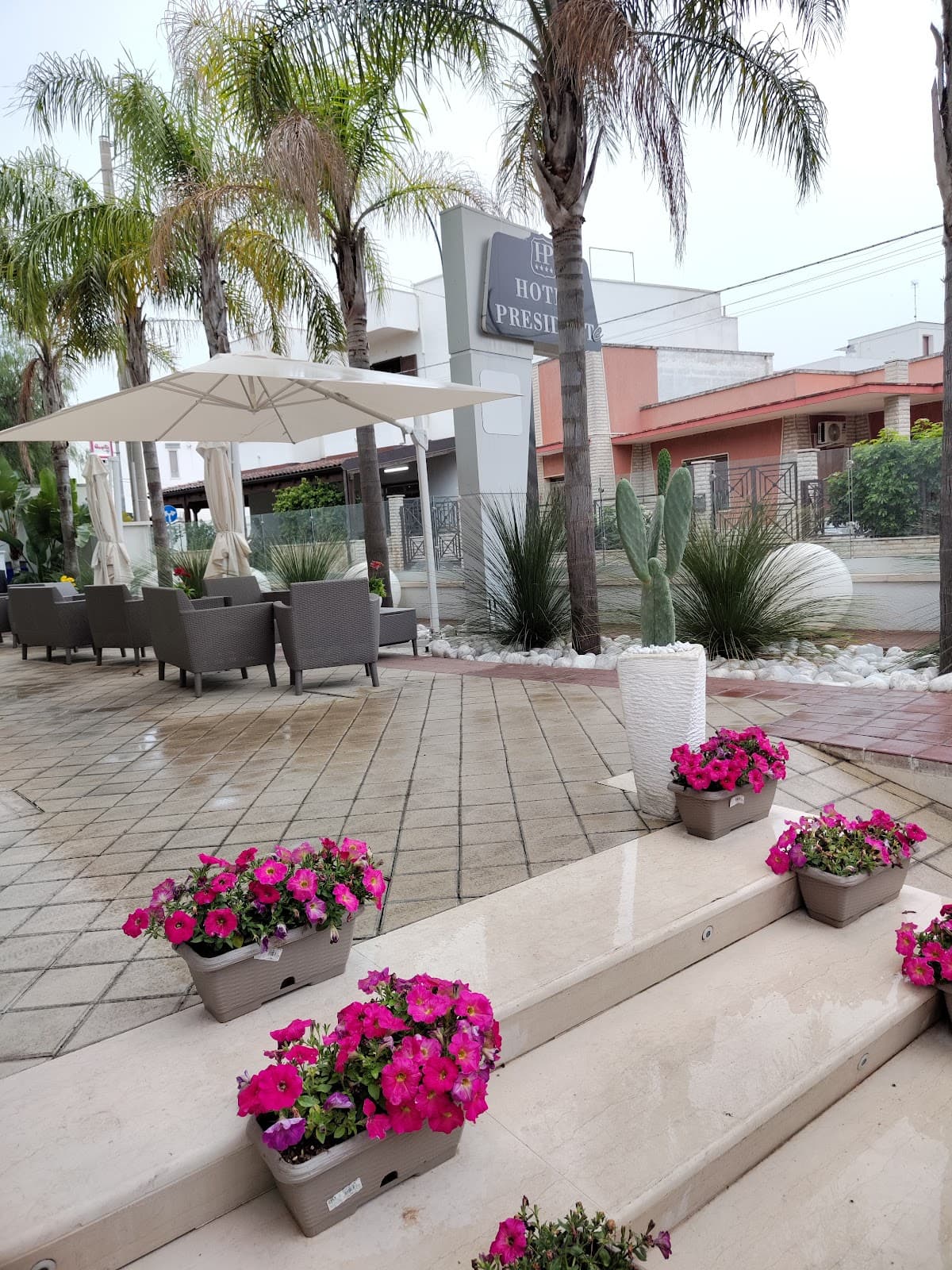 Hotel Presidente: destination wedding venue in 73010 Porto Cesareo LE, Italy
