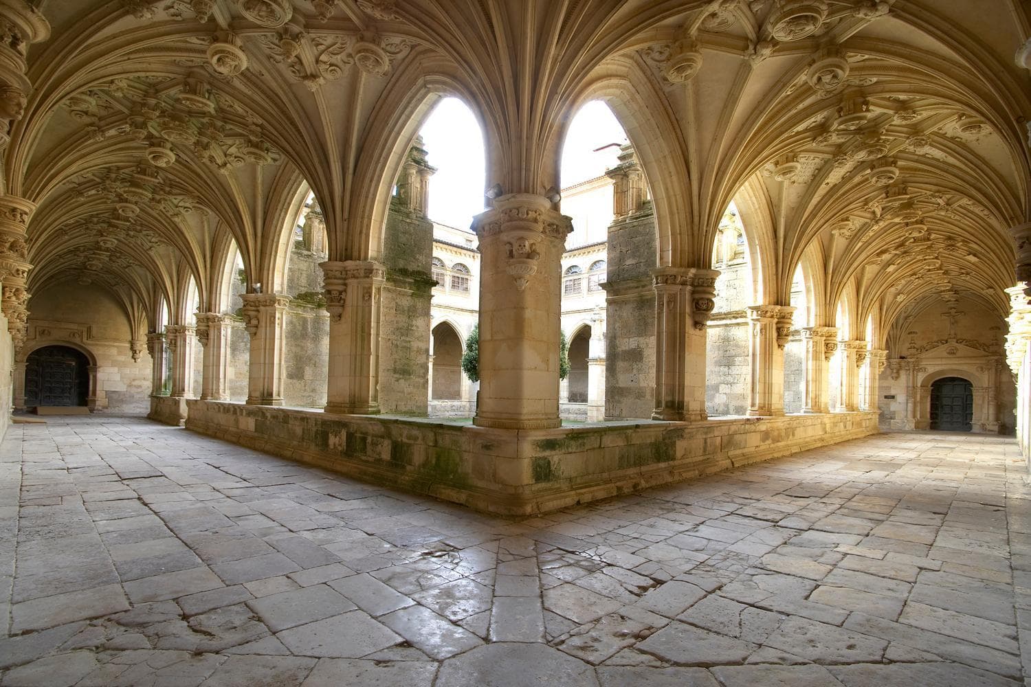 Hotel Real Monasterio de San Zoilo, wedding venue in Carrión de los Condes, Spain