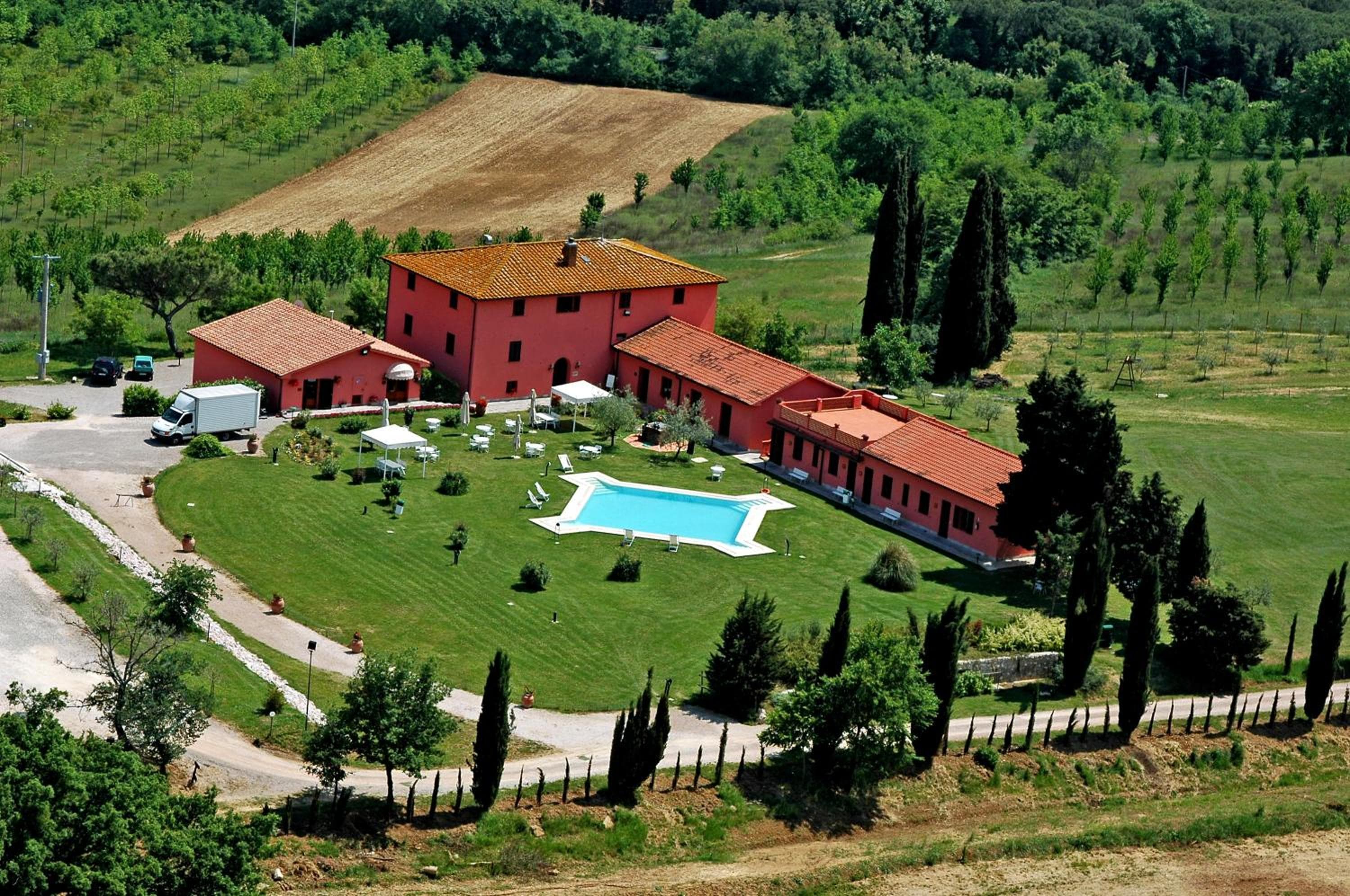 Hotel Relais Santa Genoveffa, wedding venue in Civitella Paganico, Italy